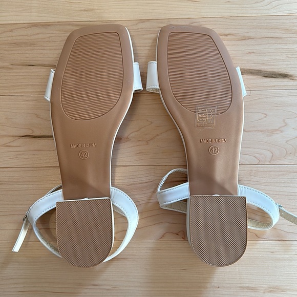 Straps sandals - Picture 2 of 2